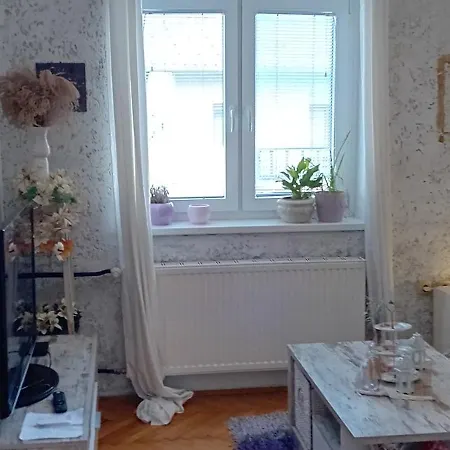 Apartment Thea 100m2 With 2 Bathrooms For 5 Guests *